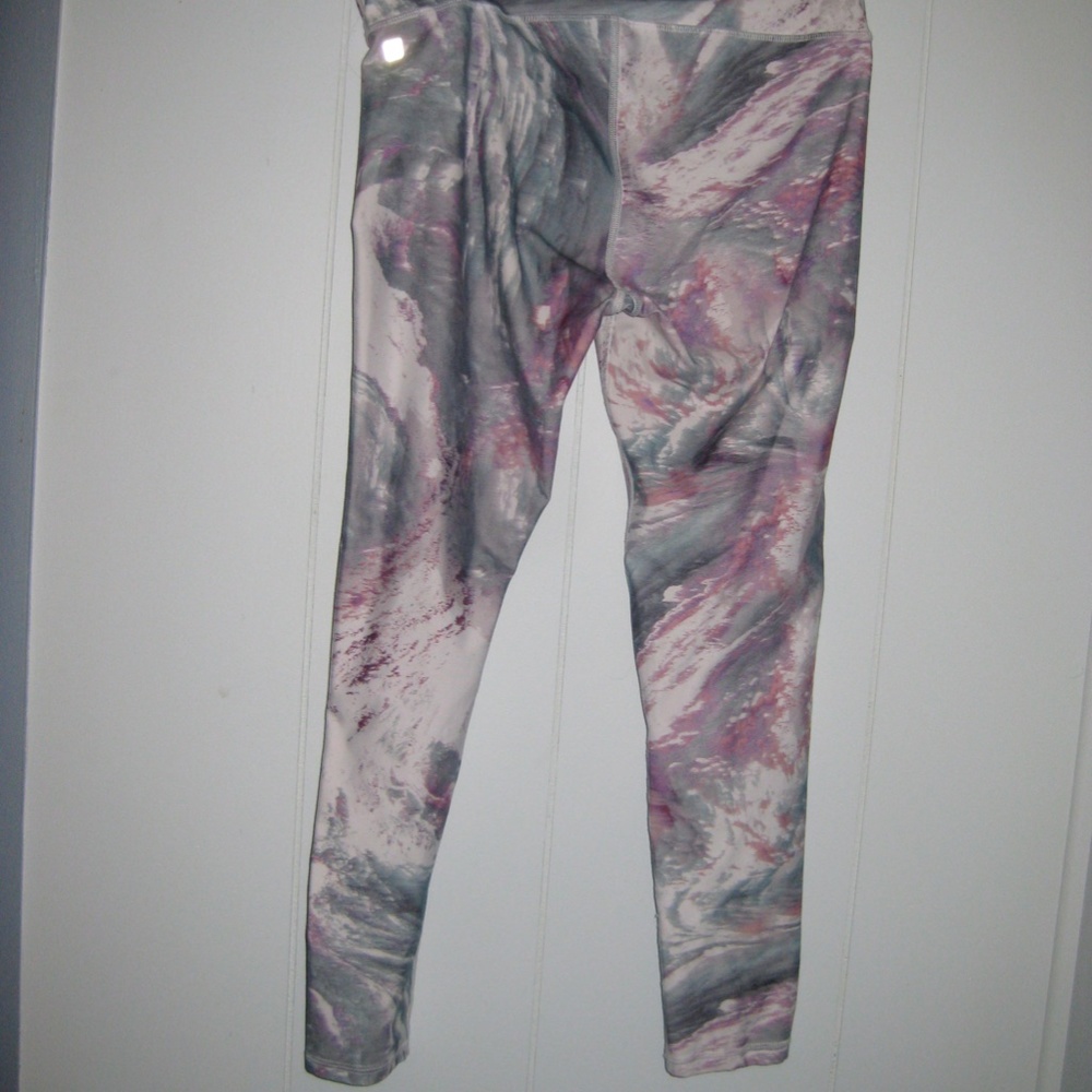 Fabletics Capri - Picture 2 of 2